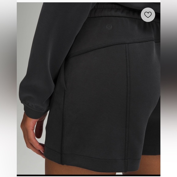 Lululemon Softstreme Shorts - Picture 4 of 7